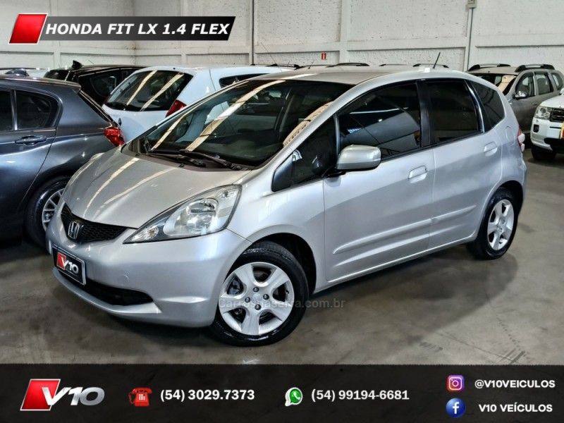 HONDA FIT 1.4 LX 16V 2010/2011 V10 VEÍCULOS CAXIAS DO SUL / Carros no Vale