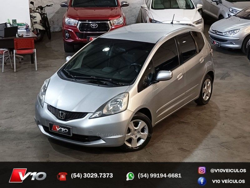 HONDA FIT 1.4 LX 16V 2010/2011 V10 VEÍCULOS CAXIAS DO SUL / Carros no Vale