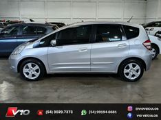 HONDA FIT 1.4 LX 16V 2010/2011 V10 VEÍCULOS CAXIAS DO SUL / Carros no Vale