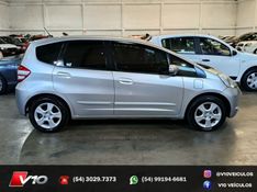 HONDA FIT 1.4 LX 16V 2010/2011 V10 VEÍCULOS CAXIAS DO SUL / Carros no Vale