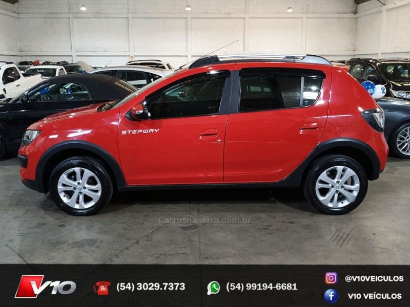 RENAULT SANDERO 1.6 STEPWAY 16V 2017/2018 V10 VEÍCULOS CAXIAS DO SUL / Carros no Vale RENAULT SANDERO 1.6 STEPWAY 16V 2017/2018 V10 VEÍCULOS CAXIAS DO SUL / Carros no Vale