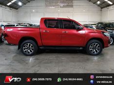 TOYOTA HILUX 2.8 SRV 4X4 CD 16V 2019/2020 V10 VEÍCULOS CAXIAS DO SUL / Carros no Vale