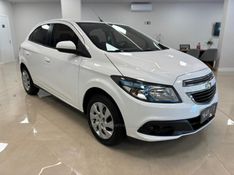 CHEVROLET ONIX 1.4 MPFI LT 8V 2013/2014 LUIGGI AUTOMÓVEIS CARLOS BARBOSA / Carros no Vale