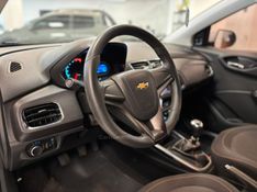 CHEVROLET ONIX 1.4 MPFI LT 8V 2013/2014 LUIGGI AUTOMÓVEIS CARLOS BARBOSA / Carros no Vale