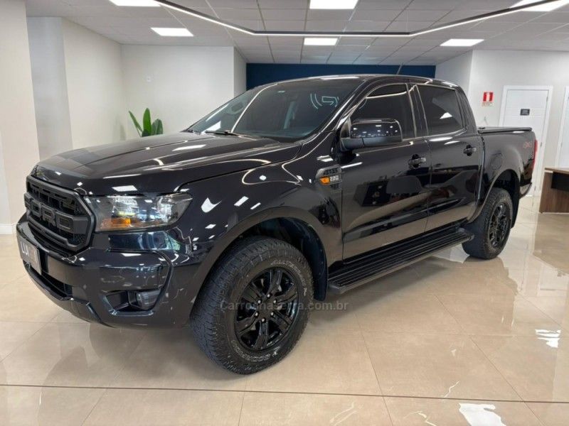 FORD RANGER 2.2 XLS 4X4 CD 16V 2022/2023 LUIGGI AUTOMÓVEIS CARLOS BARBOSA / Carros no Vale