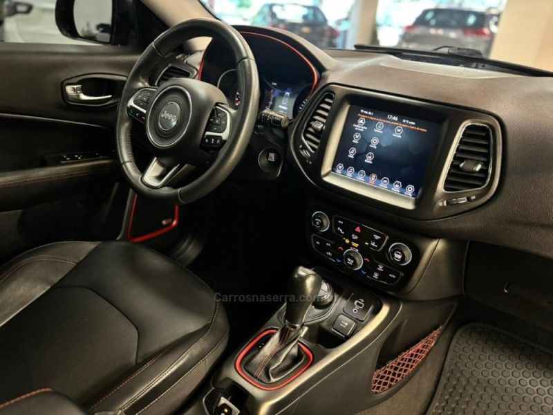 JEEP COMPASS 2.0 16V TRAILHAWK 4X4 2018/2019 LUIGGI AUTOMÓVEIS CARLOS BARBOSA / Carros no Vale