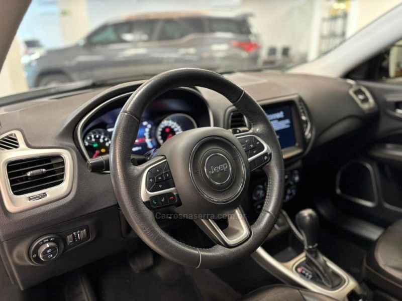 JEEP COMPASS 2.0 16V LONGITUDE 2019/2019 LUIGGI AUTOMÓVEIS CARLOS BARBOSA / Carros no Vale