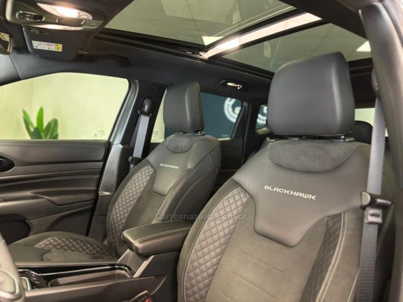 JEEP COMPASS 2.0 BLACKHAWK 4 TURBO 2024/2025 LUIGGI AUTOMÓVEIS CARLOS BARBOSA / Carros no Vale JEEP COMPASS 2.0 BLACKHAWK 4 TURBO 2024/2025 LUIGGI AUTOMÓVEIS CARLOS BARBOSA / Carros no Vale