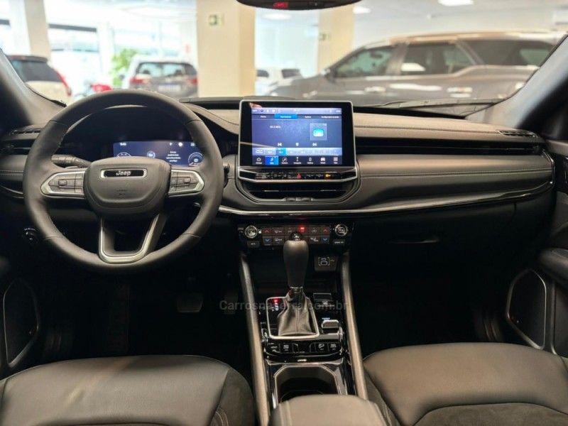 JEEP COMPASS 2.0 BLACKHAWK 4 TURBO 2024/2025 LUIGGI AUTOMÓVEIS CARLOS BARBOSA / Carros no Vale JEEP COMPASS 2.0 BLACKHAWK 4 TURBO 2024/2025 LUIGGI AUTOMÓVEIS CARLOS BARBOSA / Carros no Vale