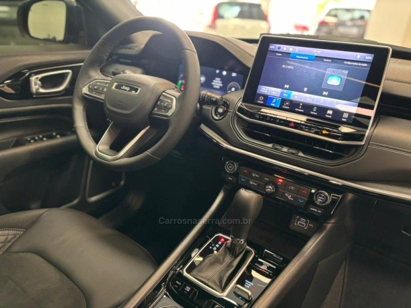 JEEP COMPASS 2.0 BLACKHAWK 4 TURBO 2024/2025 LUIGGI AUTOMÓVEIS CARLOS BARBOSA / Carros no Vale JEEP COMPASS 2.0 BLACKHAWK 4 TURBO 2024/2025 LUIGGI AUTOMÓVEIS CARLOS BARBOSA / Carros no Vale