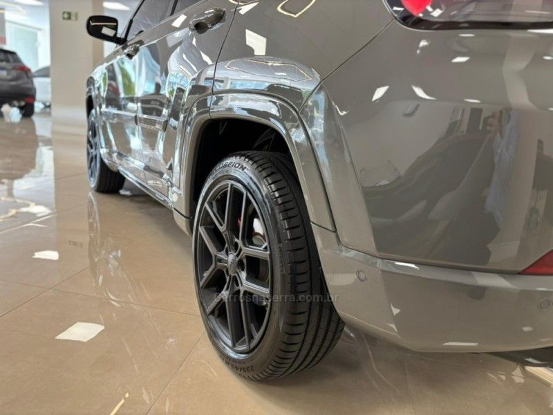 JEEP COMPASS 2.0 BLACKHAWK 4 TURBO 2024/2025 LUIGGI AUTOMÓVEIS CARLOS BARBOSA / Carros no Vale JEEP COMPASS 2.0 BLACKHAWK 4 TURBO 2024/2025 LUIGGI AUTOMÓVEIS CARLOS BARBOSA / Carros no Vale