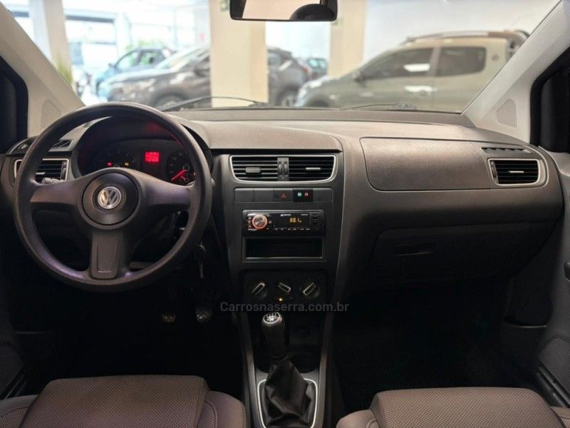 VOLKSWAGEN FOX 1.0 MI 8V 2011/2012 LUIGGI AUTOMÓVEIS CARLOS BARBOSA / Carros no Vale