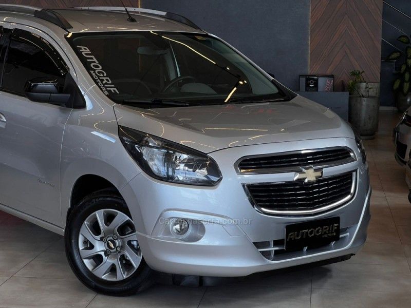 CHEVROLET SPIN 1.8 ADVANTAGE 8V 2018/2018 AUTOGRIF MOTORS CAMPO BOM / Carros no Vale