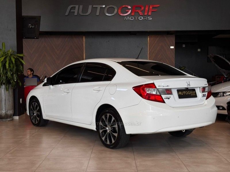 HONDA CIVIC 2.0 LXR 16V 2016/2016 AUTOGRIF MOTORS CAMPO BOM / Carros no Vale