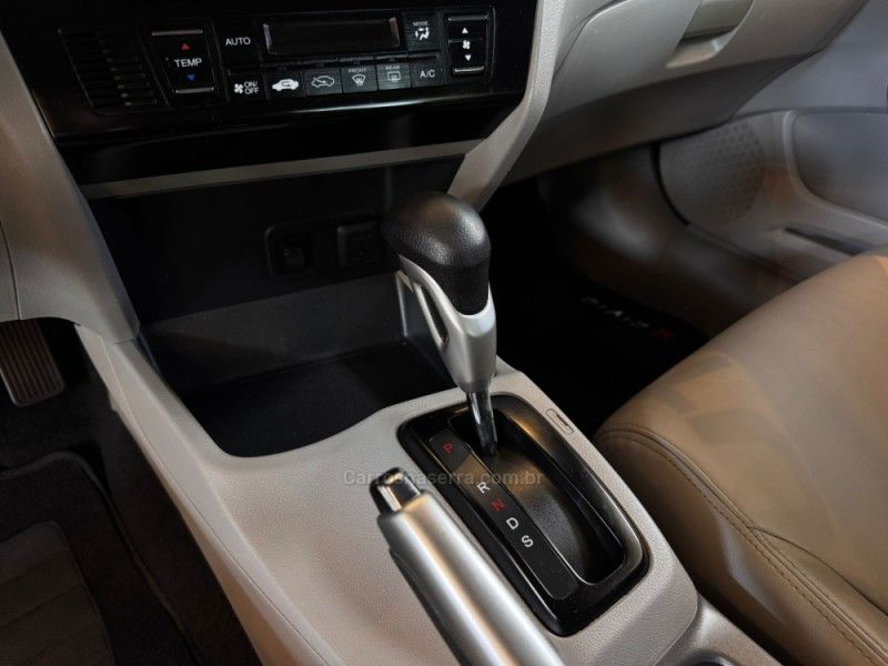 HONDA CIVIC 2.0 LXR 16V 2016/2016 AUTOGRIF MOTORS CAMPO BOM / Carros no Vale