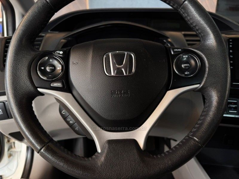 HONDA CIVIC 2.0 LXR 16V 2016/2016 AUTOGRIF MOTORS CAMPO BOM / Carros no Vale