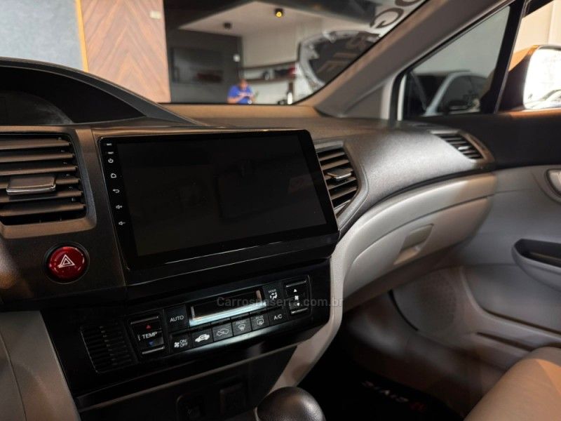 HONDA CIVIC 2.0 LXR 16V 2016/2016 AUTOGRIF MOTORS CAMPO BOM / Carros no Vale