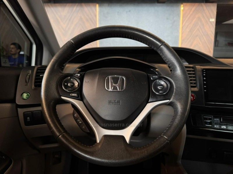 HONDA CIVIC 2.0 LXR 16V 2016/2016 AUTOGRIF MOTORS CAMPO BOM / Carros no Vale