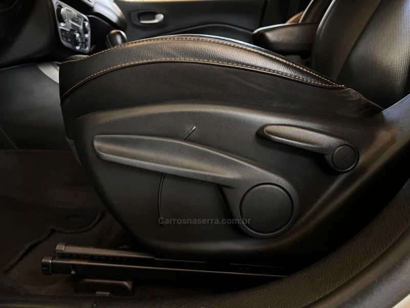 JEEP COMPASS 2.0 16V LONGITUDE 2019/2019 AUTOGRIF MOTORS CAMPO BOM / Carros no Vale