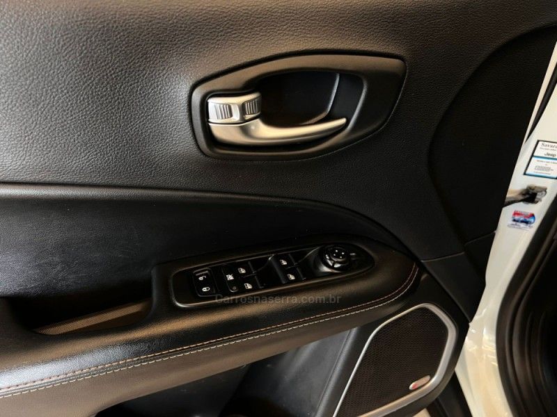 JEEP COMPASS 2.0 16V LONGITUDE 2019/2019 AUTOGRIF MOTORS CAMPO BOM / Carros no Vale