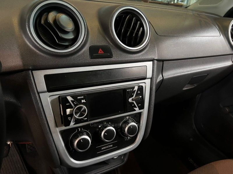 VOLKSWAGEN SAVEIRO 1.6 MI CS 8V G.V 2012/2012 AUTOGRIF MOTORS CAMPO BOM / Carros no Vale