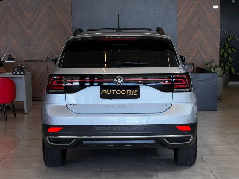 VOLKSWAGEN T-CROSS 1.0 COMFORTLINE TSI 2021/2022 AUTOGRIF MOTORS CAMPO BOM / Carros no Vale