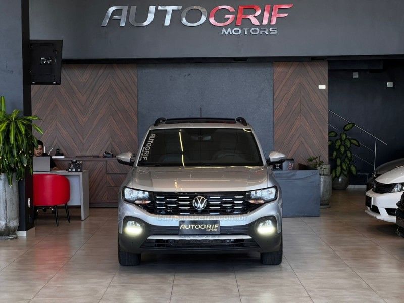 VOLKSWAGEN T-CROSS 1.0 COMFORTLINE TSI 2021/2022 AUTOGRIF MOTORS CAMPO BOM / Carros no Vale