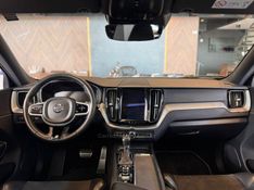 VOLVO XC60 2.0 T5 R DESIGN TURBO 2018/2018 AUTOGRIF MOTORS CAMPO BOM / Carros no Vale