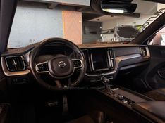 VOLVO XC60 2.0 T5 R DESIGN TURBO 2018/2018 AUTOGRIF MOTORS CAMPO BOM / Carros no Vale