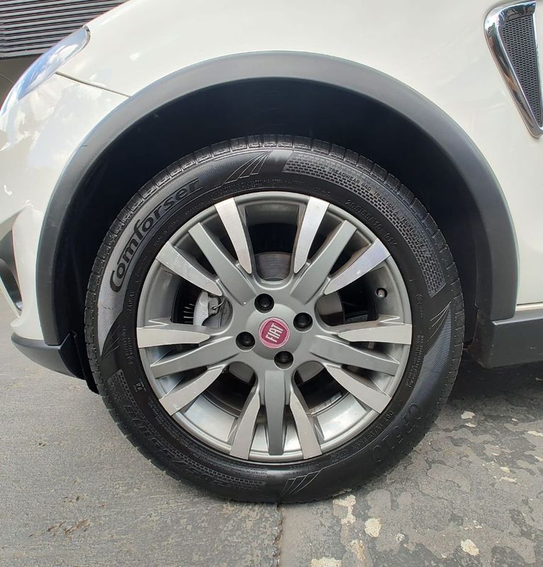 Fiat Palio SPORTING 1.6 16V 2012/2013 RENNER AUTOMÓVEIS LAJEADO / Carros no Vale