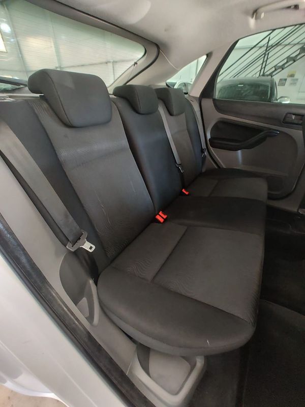 Ford Focus 1.6 S/SE/SE Plus 8V/16V 2012/2013 RENNER AUTOMÓVEIS LAJEADO / Carros no Vale Ford Focus 1.6 S/SE/SE Plus 8V/16V 2012/2013 RENNER AUTOMÓVEIS LAJEADO / Carros no Vale