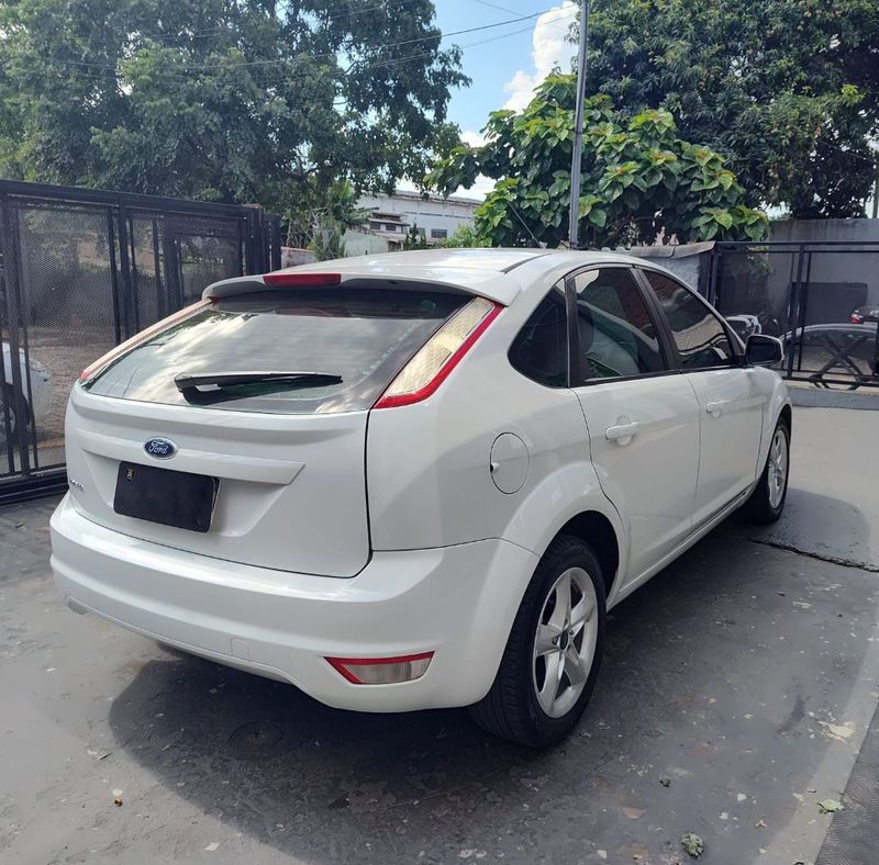 Ford Focus 1.6 S/SE/SE Plus 8V/16V 2012/2013 RENNER AUTOMÓVEIS LAJEADO / Carros no Vale Ford Focus 1.6 S/SE/SE Plus 8V/16V 2012/2013 RENNER AUTOMÓVEIS LAJEADO / Carros no Vale