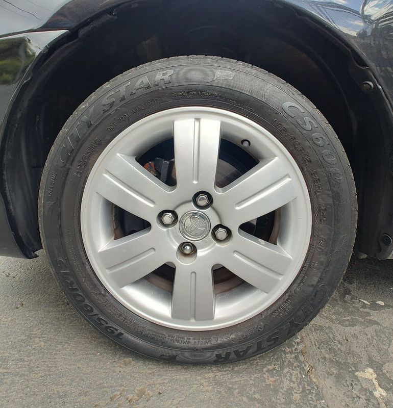 Toyota Corolla SE-G 1.8/ 16V 2005/2005 RENNER AUTOMÓVEIS LAJEADO / Carros no Vale