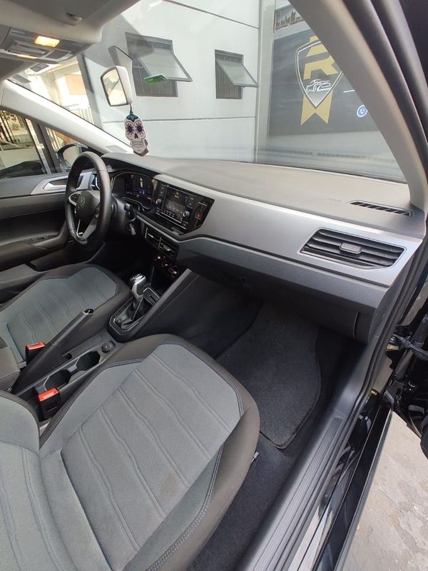 VOLKSWAGEN Nivus Comfortline 1.0 200 TSI 2022/2023 RENNER AUTOMÓVEIS LAJEADO / Carros no Vale