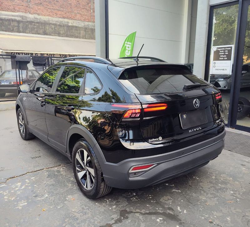 VOLKSWAGEN Nivus Comfortline 1.0 200 TSI 2022/2023 RENNER AUTOMÓVEIS LAJEADO / Carros no Vale