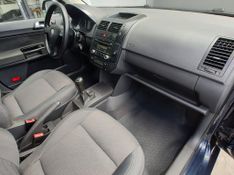 VOLKSWAGEN Polo 1.6 Mi/S.Ouro Mi Tot 8V 2010/2011 RENNER AUTOMÓVEIS LAJEADO / Carros no Vale