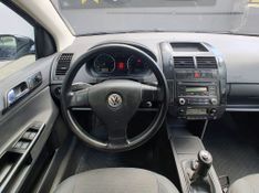 VOLKSWAGEN Polo 1.6 Mi/S.Ouro Mi Tot 8V 2010/2011 RENNER AUTOMÓVEIS LAJEADO / Carros no Vale