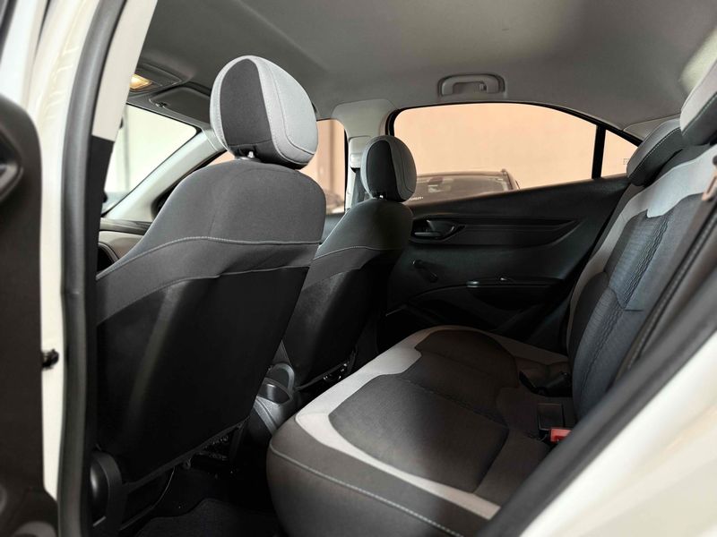 CHEVROLET ONIX 1.0 MPFI LT 8V 2014/2015 LEHMEN VEÍCULOS VENÂNCIO AIRES / Carros no Vale