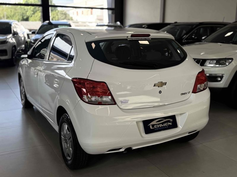 CHEVROLET ONIX 1.0 MPFI LT 8V 2014/2015 LEHMEN VEÍCULOS VENÂNCIO AIRES / Carros no Vale