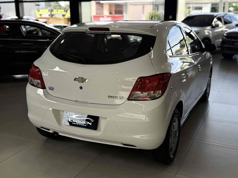 CHEVROLET ONIX 1.0 MPFI LT 8V 2014/2015 LEHMEN VEÍCULOS VENÂNCIO AIRES / Carros no Vale