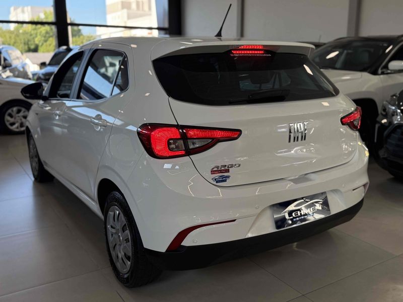 FIAT ARGO 1.3 FIREFLY DRIVE GSR 2018/2018 LEHMEN VEÍCULOS VENÂNCIO AIRES / Carros no Vale