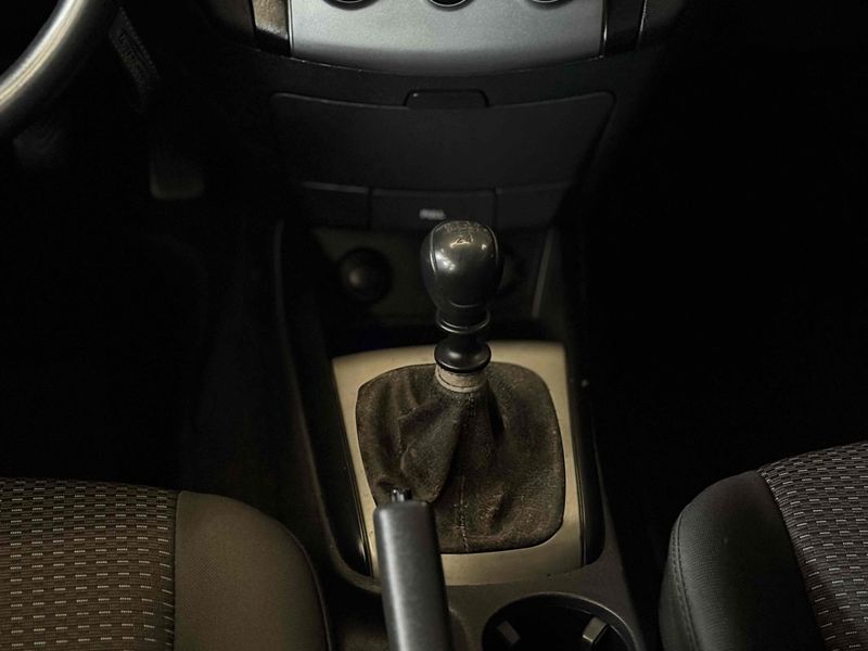 HYUNDAI I30 2.0 MPFI GLS 16V 2010/2011 LEHMEN VEÍCULOS VENÂNCIO AIRES / Carros no Vale