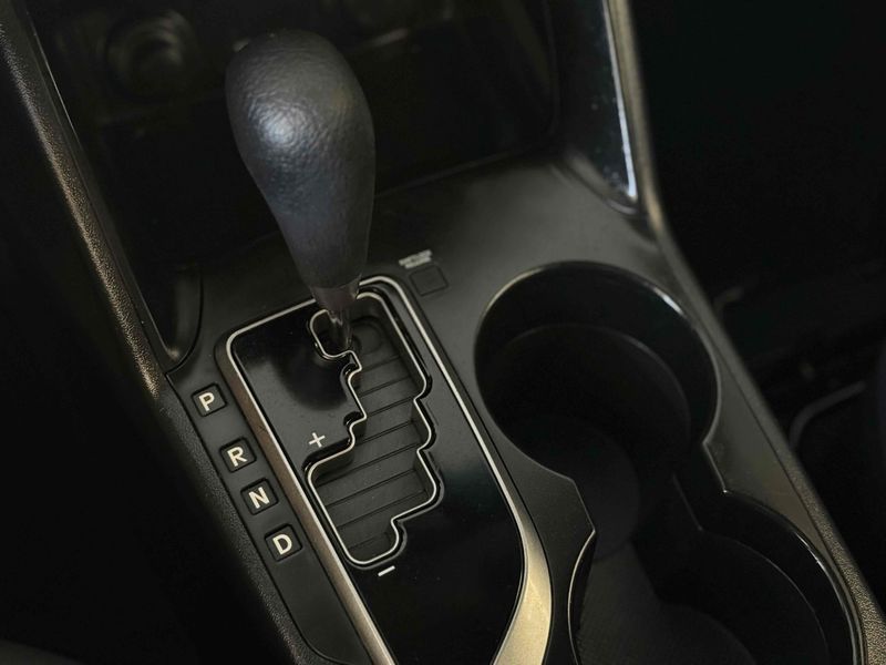 HYUNDAI IX35 2.0 MPFI GLS 4X2 16V 2012/2013 LEHMEN VEÍCULOS VENÂNCIO AIRES / Carros no Vale