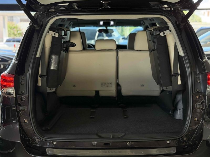 TOYOTA HILUX SW4 2.8 SRX DIAMOND 4X4 7 LUGARES 16V TURBO INTERCOOLER 2018/2019 LEHMEN VEÍCULOS VENÂNCIO AIRES / Carros no Vale