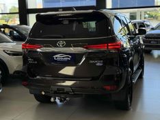 TOYOTA HILUX SW4 2.8 SRX DIAMOND 4X4 7 LUGARES 16V TURBO INTERCOOLER 2018/2019 LEHMEN VEÍCULOS VENÂNCIO AIRES / Carros no Vale
