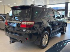 TOYOTA HILUX SW4 3.0 SRV 4X4 7 LUGARES 16V TURBO INTERCOOLER 2010/2010 LEHMEN VEÍCULOS VENÂNCIO AIRES / Carros no Vale