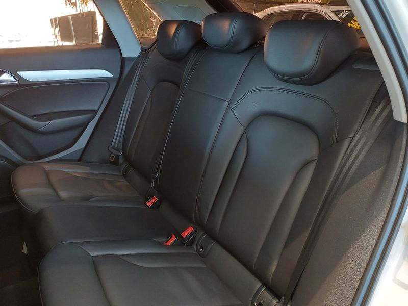 Audi Q3 2.0 TFSI AMBIENTE QUATTRO 4P GASOLINA S TRONIC 2018/2018 BETIOLO NOVOS E SEMINOVOS LAJEADO / Carros no Vale