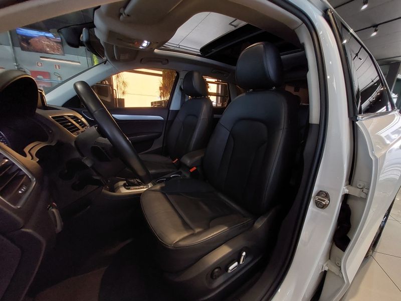 Audi Q3 2.0 TFSI AMBIENTE QUATTRO 4P GASOLINA S TRONIC 2018/2018 BETIOLO NOVOS E SEMINOVOS LAJEADO / Carros no Vale