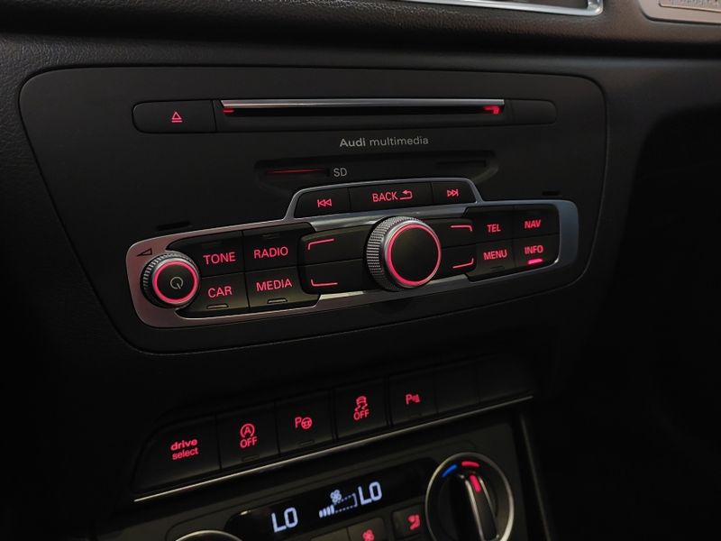 Audi Q3 2.0 TFSI AMBIENTE QUATTRO 4P GASOLINA S TRONIC 2018/2018 BETIOLO NOVOS E SEMINOVOS LAJEADO / Carros no Vale