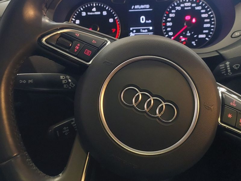 Audi Q3 2.0 TFSI AMBIENTE QUATTRO 4P GASOLINA S TRONIC 2018/2018 BETIOLO NOVOS E SEMINOVOS LAJEADO / Carros no Vale